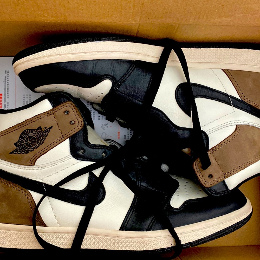 Selling almost new mochas. Barely worn. A bit creased but nothing huge.
